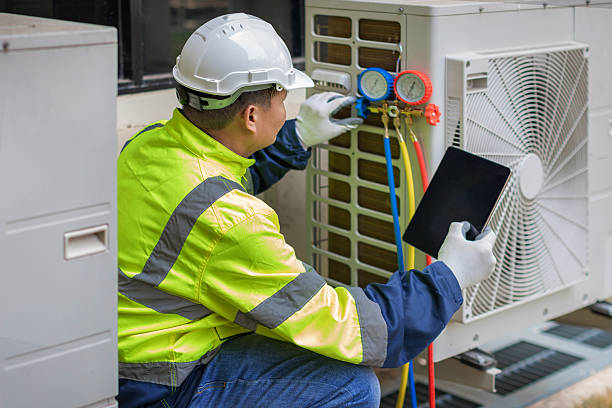 Professional Hvac technician working in Freeport, NY
